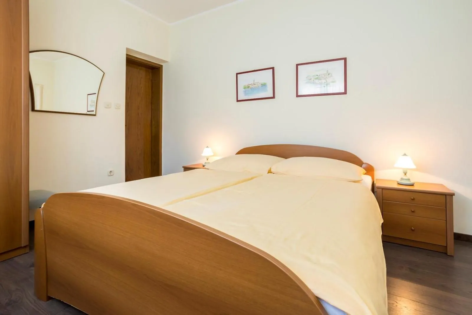 Guest house Apartments Lucija Malinska