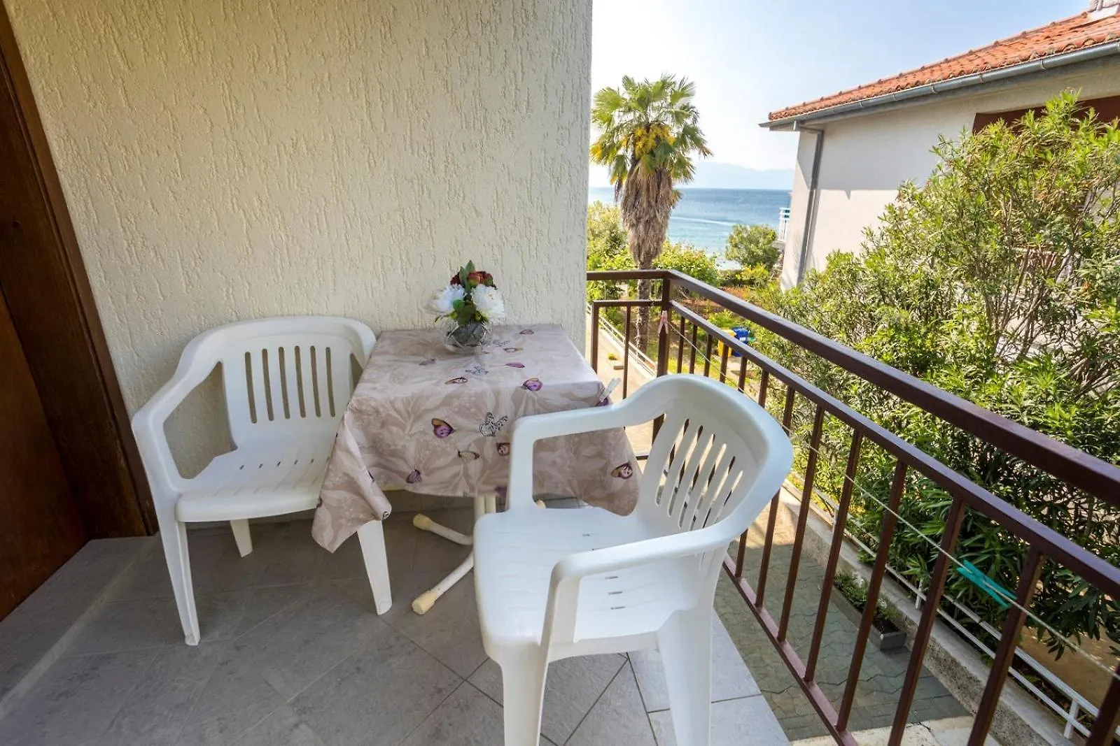 Guest house Apartments Lucija Malinska