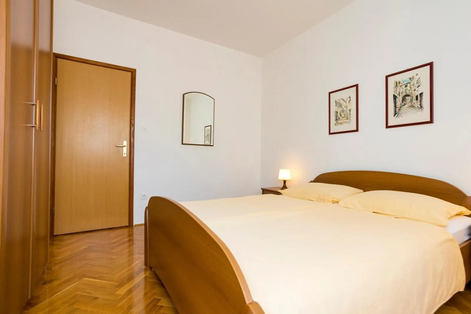 Apartments Lucija Malinska Guest house